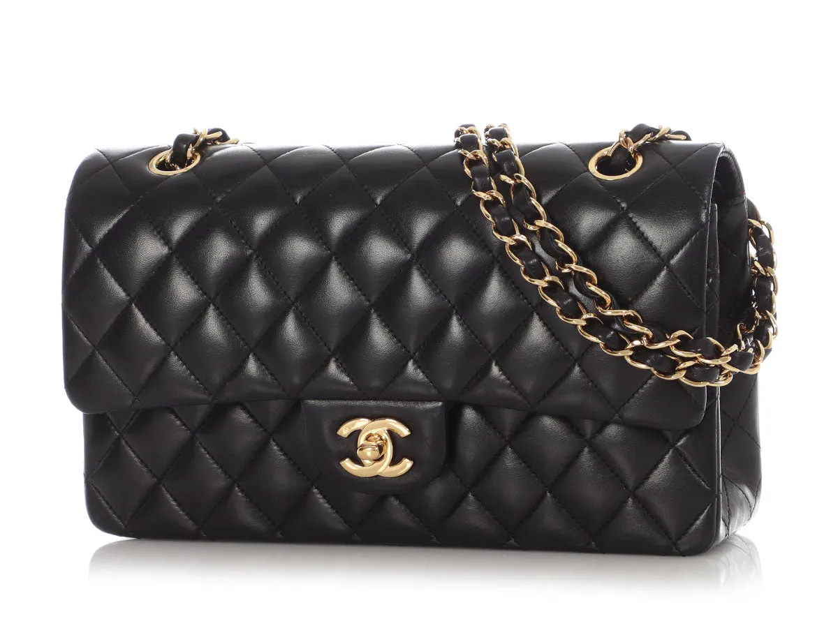 Chanel Medium/Large Black Quilted Lambskin Classic Double Flap Handbag - Timeless Elegance and Luxury