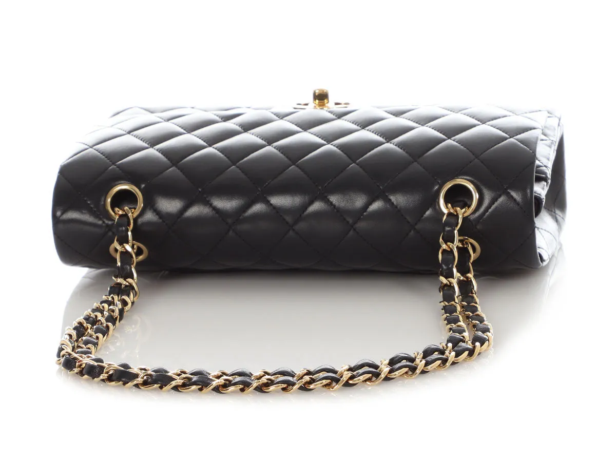 Chanel Medium/Large Black Quilted Lambskin Classic Double Flap Handbag - Timeless Elegance and Luxury