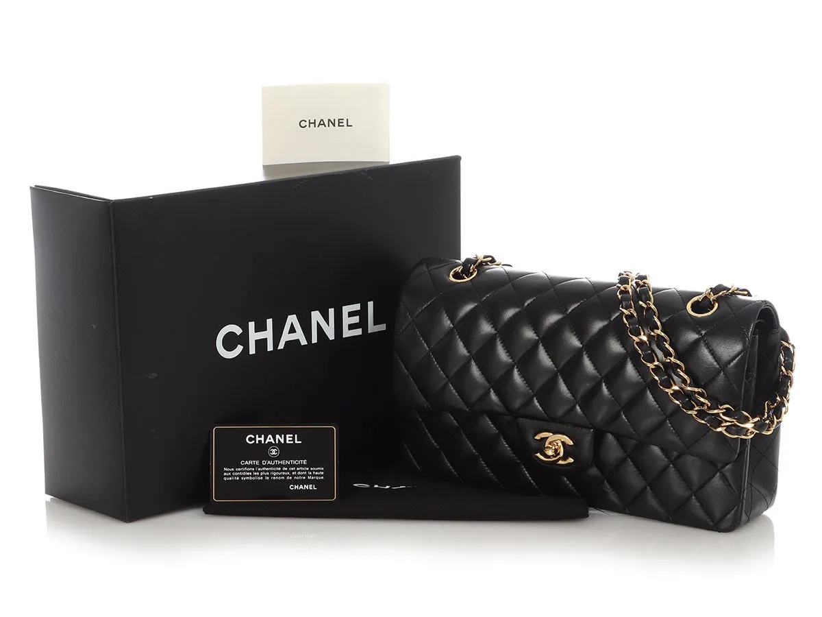 Chanel Medium/Large Black Quilted Lambskin Classic Double Flap Handbag - Timeless Elegance and Luxury