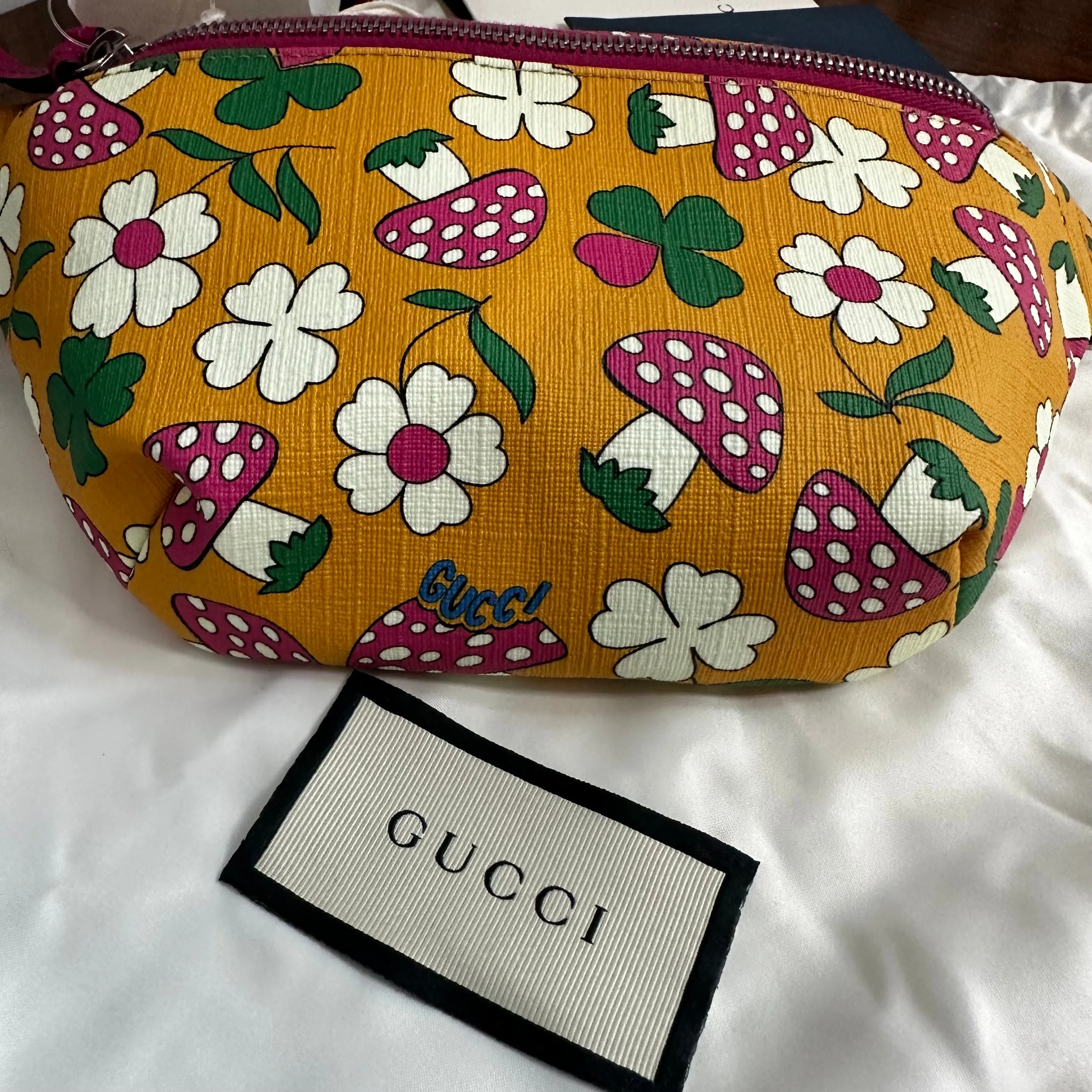 Gucci Floral/Mushroom Sling Bag/Fanny Pack/Bumbag