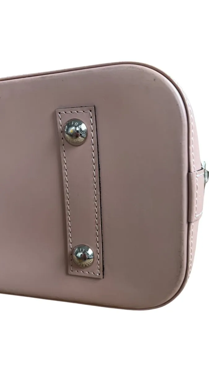 Louis Vuitton Alma Epi Leather bag in Soft pink