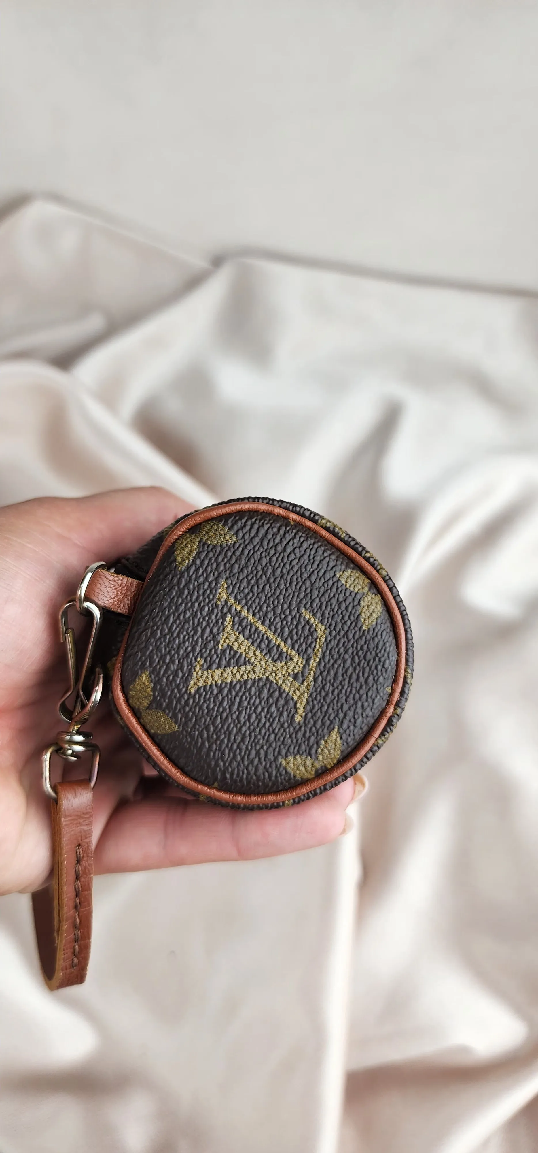 Louis Vuitton Monogram Papillon Pouch - 934