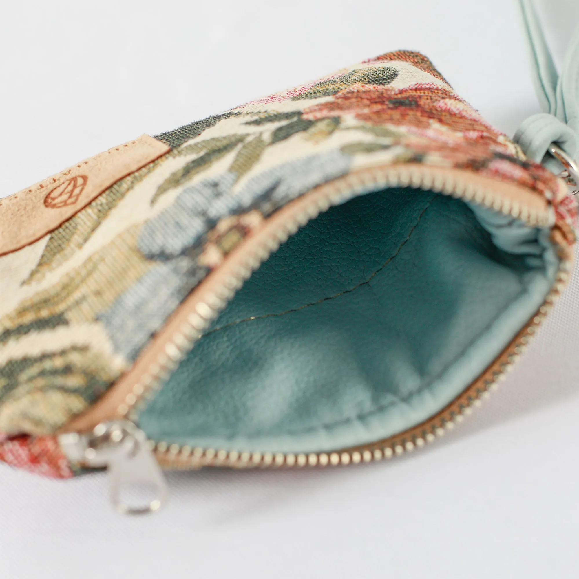 Maite Clip Pouch